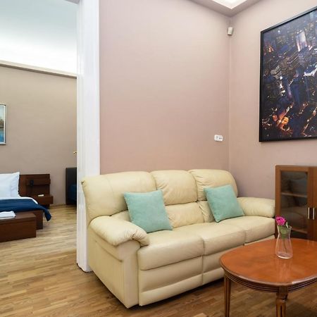 Kiraly Central Apartment With Free Parking And Ac Budapest Exterior foto